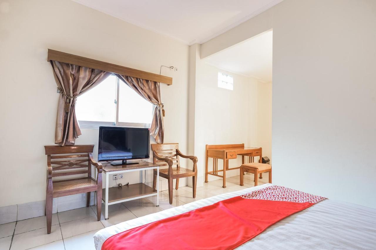 Oyo 227 Sebelas Syariah Hotel Bandung